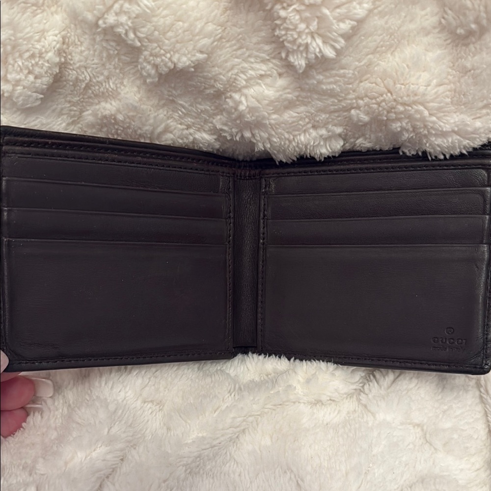 Gucci Brown and Tan Wallet with Iconic GG Monogram - Picture 2 of 4